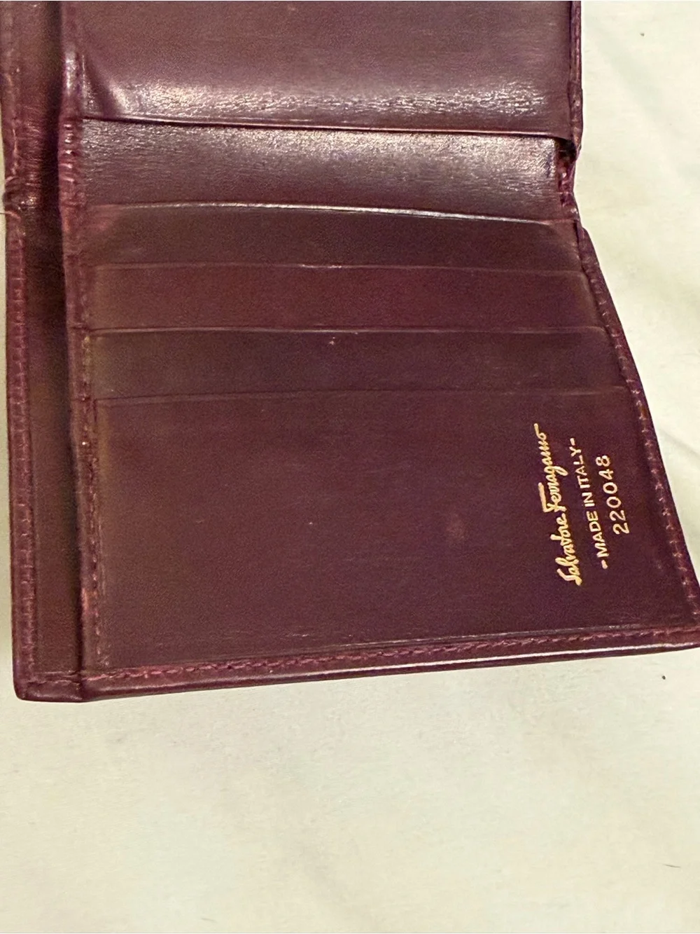 Vintage Salvatore Ferragamo Gancini Leather Tri-Fold Wallet 220048 Burgundy Plum